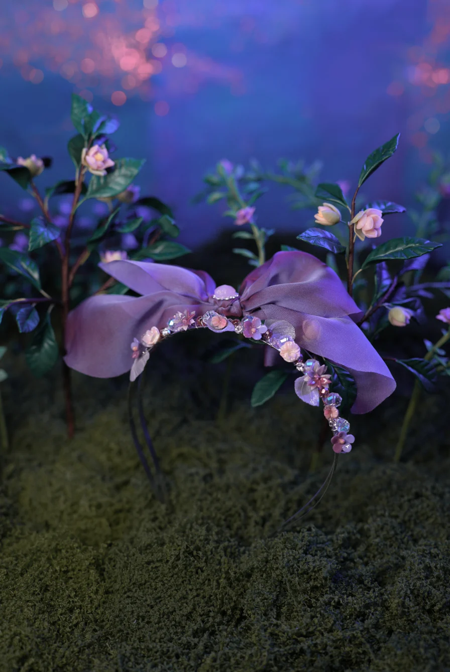 Mysterious Night - Lilac Glimmer Headband – Bild 15